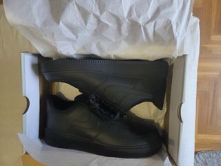 Nike Air Force 1 '07 - Negras