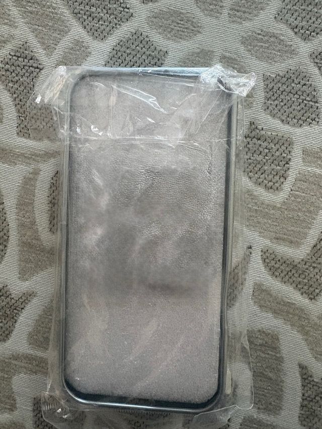 Funda Iphone 16 metalizada