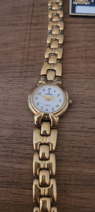 Reloj Festina chapado en oro mujer