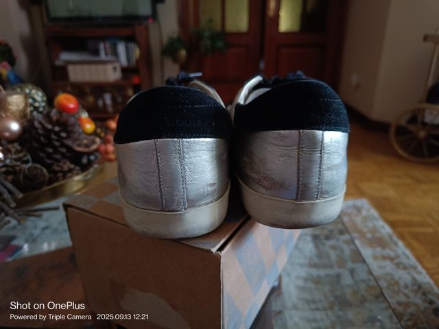 Golden Goose Zapatillas Plata-Negro originales.