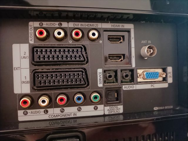 TV Samsung 32" negra