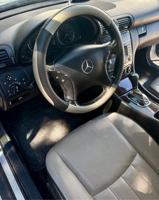 Mercedes-Benz Clase C 2005