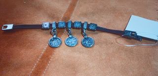Pulsera étnica con monedas