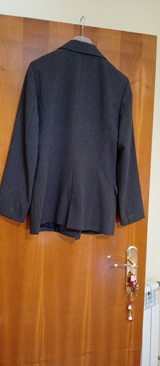 Americana negra mujer y traje de chica