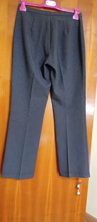 Americana negra mujer y traje de chica