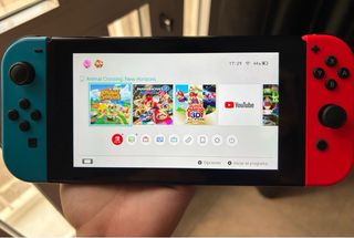 Nintendo Switch - Azul y Rojo