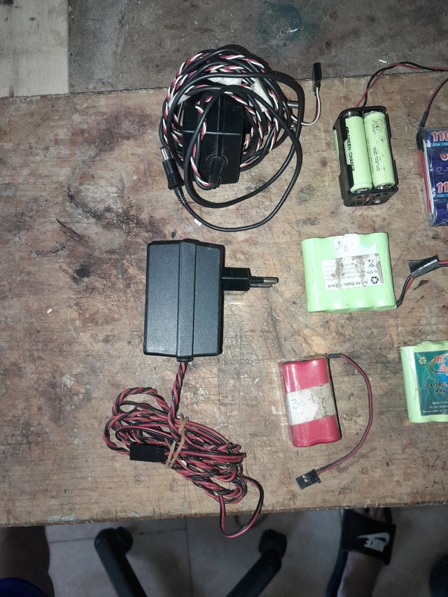 Caricabatterie e batterie