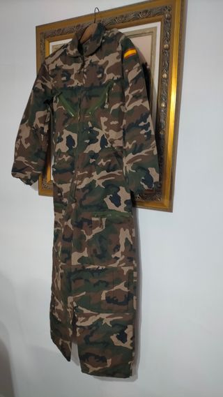 Mono militar camuflaje