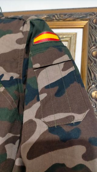 Mono militar camuflaje