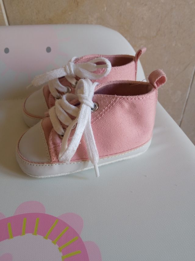 Zapatos bebé niña tipo Converse