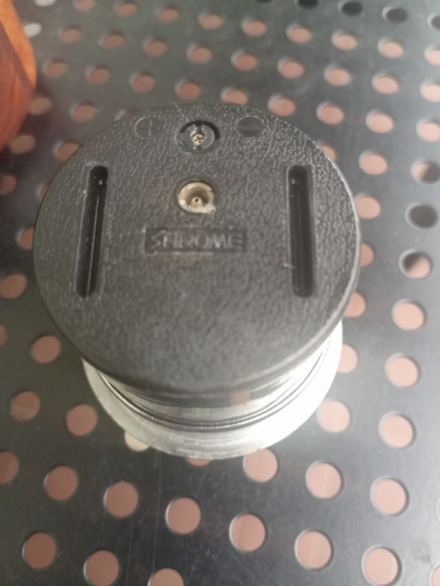 Accendino da tavolo vintage in legno