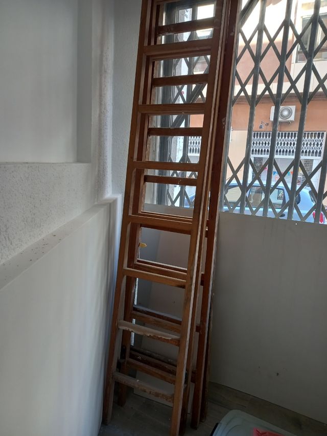 Escaleras madera antiguas x2