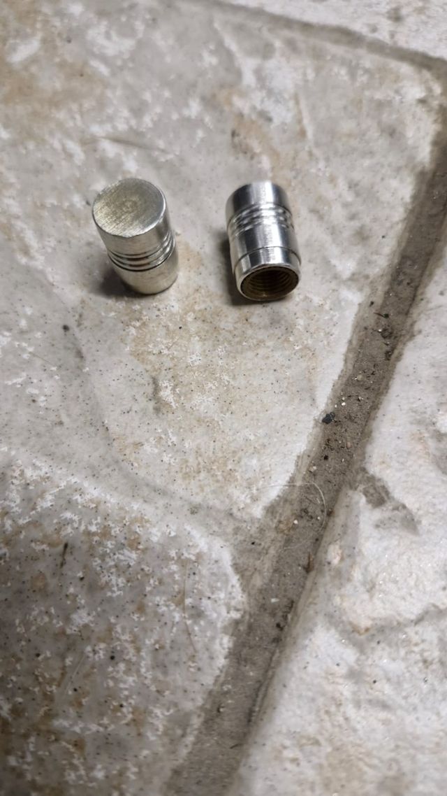 2 tappi valvola pneumatici moto