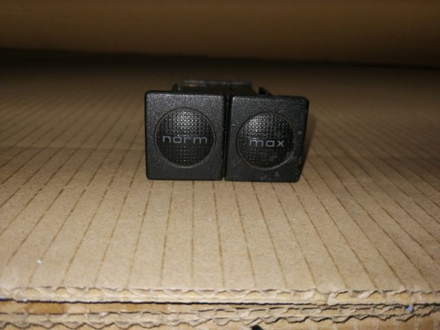 Interruptor A/ACOND Golf3 GTI.  CLASICOS