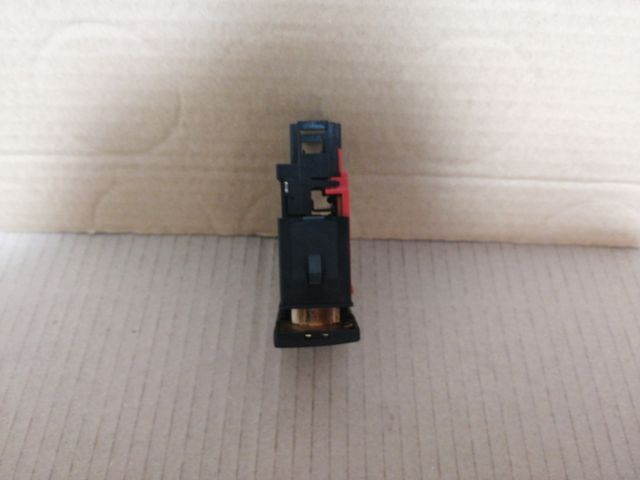 Interruptor A/ACOND Golf3 GTI.  CLASICOS