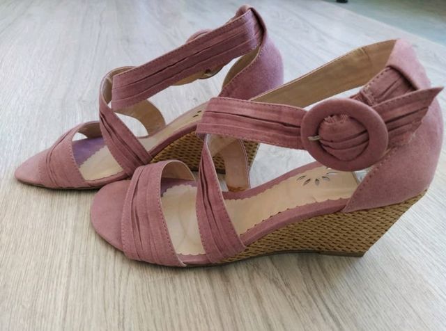 Sandalias cuña rosa | verano