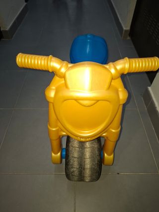 Moto correpasillos infantil