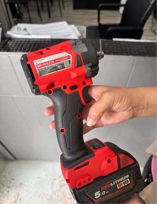Llave de impacto Milwaukee M18