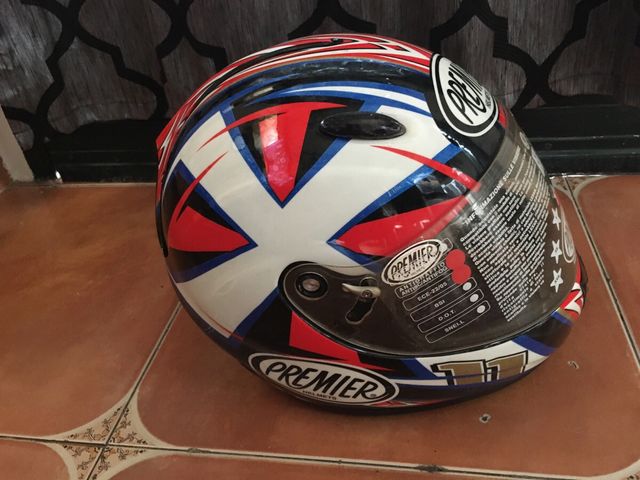 Casco Premier Helmets y shiro sh 20 treschic.
