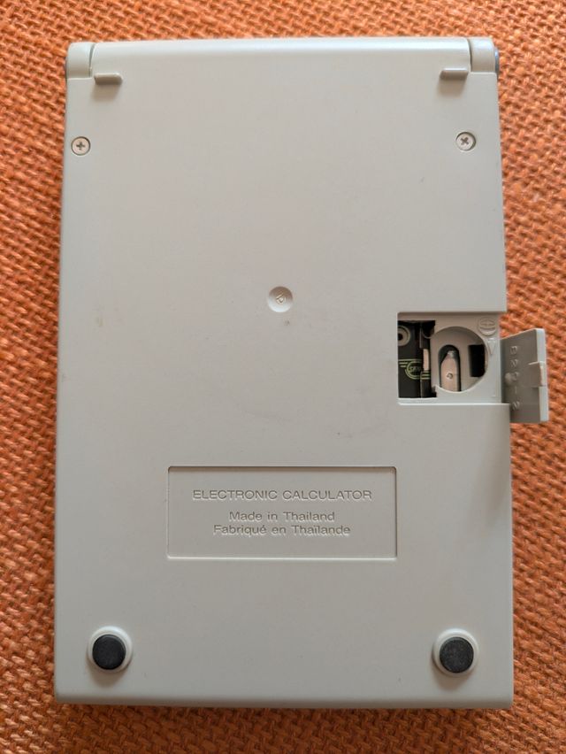 Olivetti 600 Solar: Calcolatrice vintage