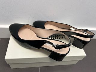 Salones negros LK Bennett talla 39