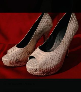 Zapatos tacón beige serpiente