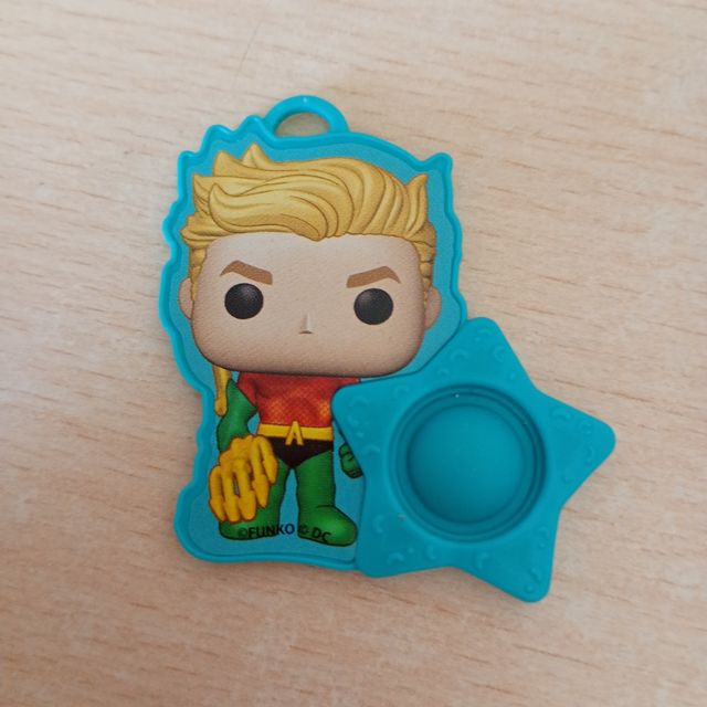 Pop-it Aquaman Kinder Joy Funko Pop