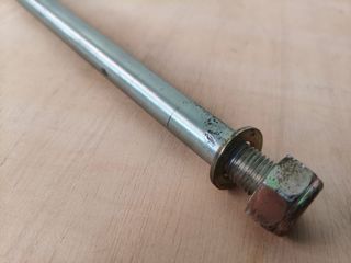 Eje rueda Peugeot Elystar 125-150