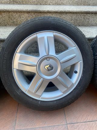 4 Llantas Renault 4x100 con neumáticos