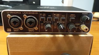 Interfaz audio Behringer U-phoria UMC202HD