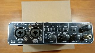 Interfaz audio Behringer U-phoria UMC202HD