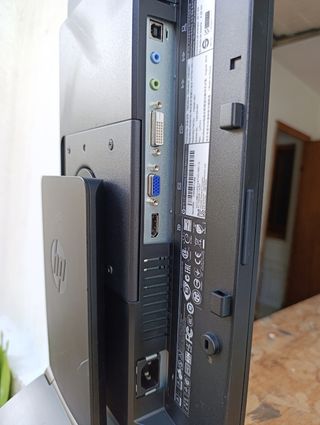 Monitor HP EliteDisplay E221c