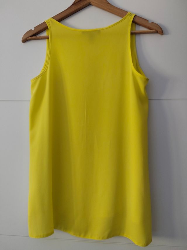 Camiseta tirantes amarilla