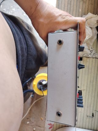 Mezclador BEHRINGER DX100 usado