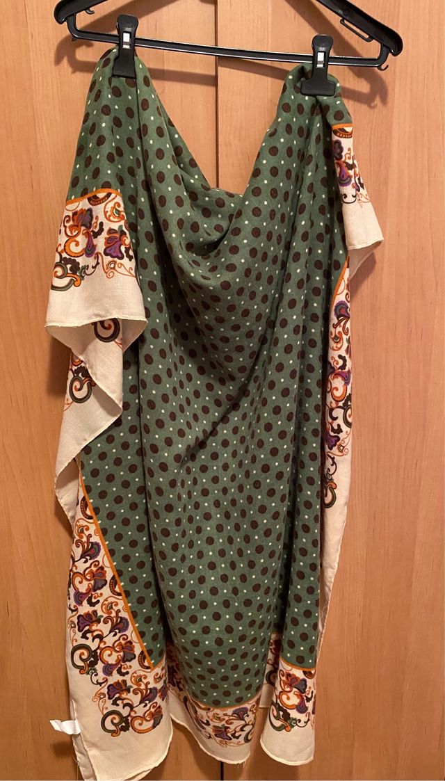 Chal Dayaday lunares verde