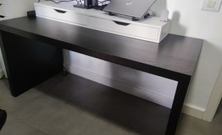 Escritorio negro - Soporte PC con cajones 