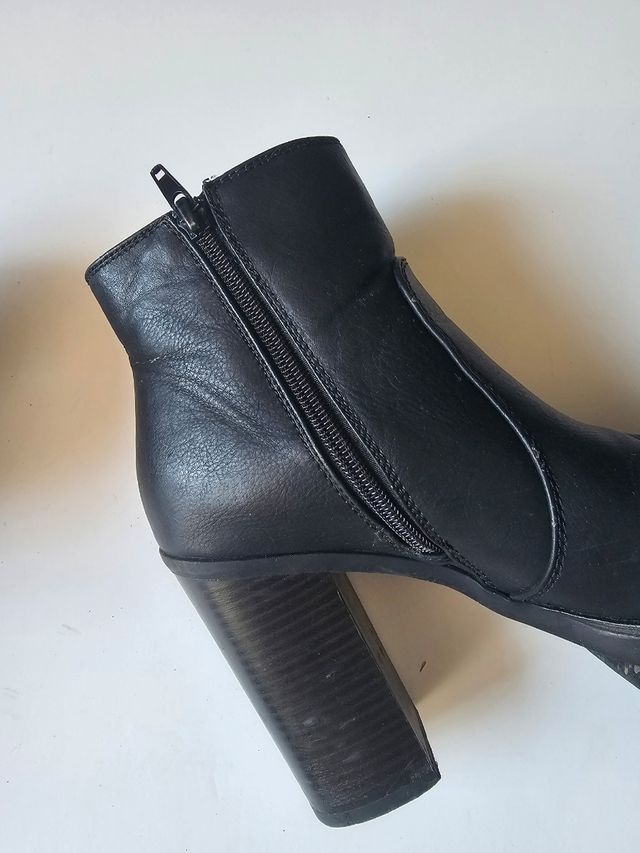 Botines negros tacón alto