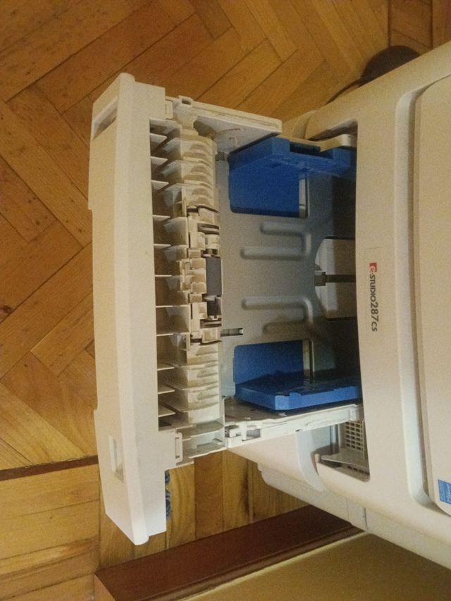 Impresora TOSHIBA e-STUDIO235 !!!!
PARA PIEZAS!!!!