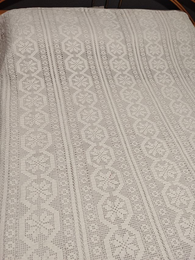 Colcha algodón beige ganchillo