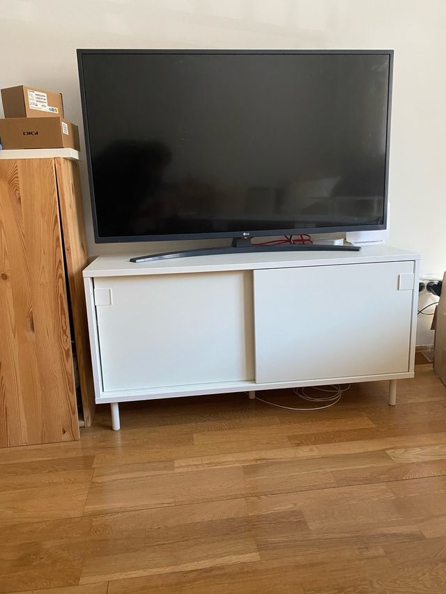Mueble TV blanco