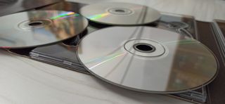 Dvd(2) y Cd  The Mission:Lighting The candles.