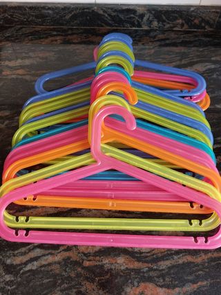 16 Perchas Ikea infantiles