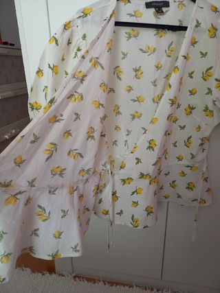 Camisa blanca con limones, talla 42 primark