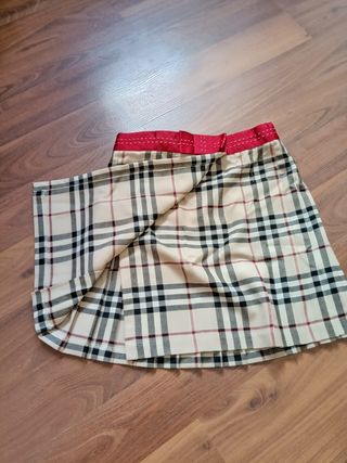 Falda Burberry niña beige-roja