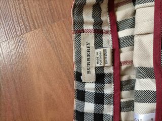 Falda Burberry niña beige-roja
