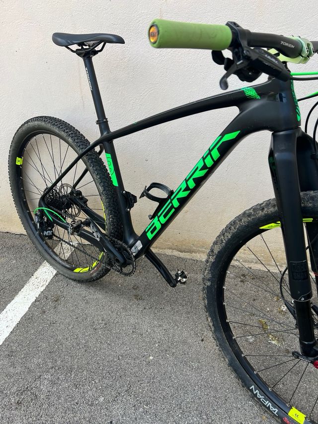Berria Bravo MTB - Bicicleta carbono