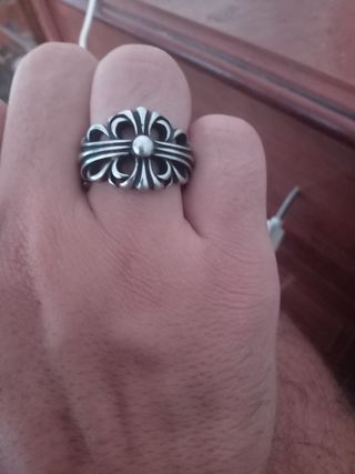 Anillo Chrome Hearts plata size 9 us
