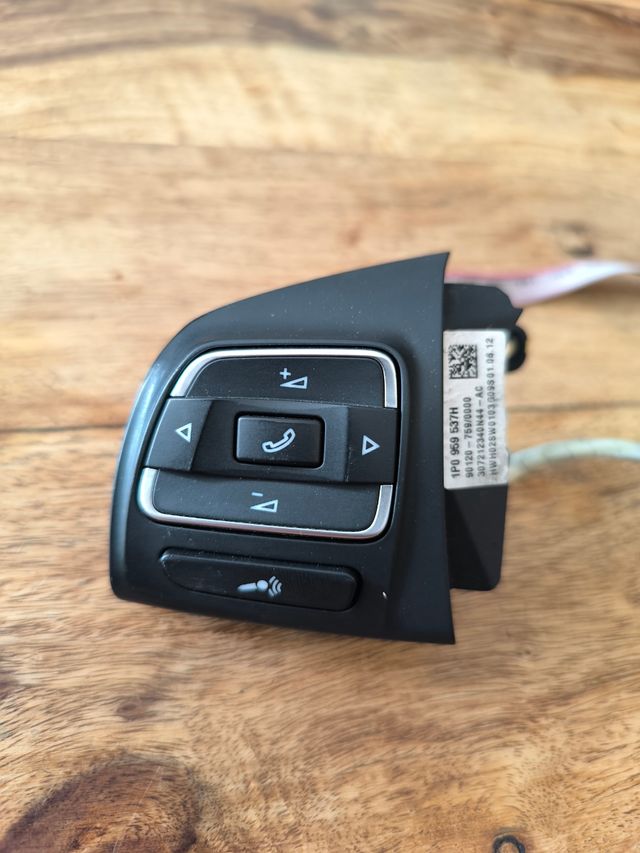 Mandos volante SEAT Leon 1P