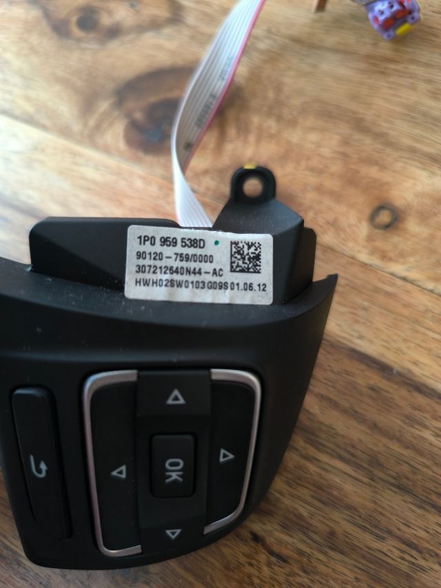 Mandos volante SEAT Leon 1P