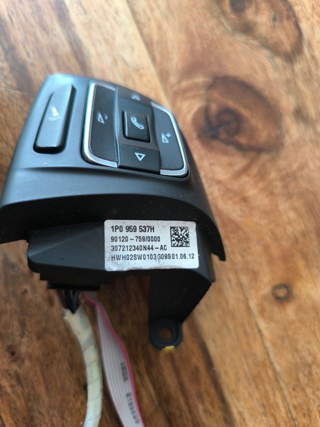 Mandos volante SEAT Leon 1P